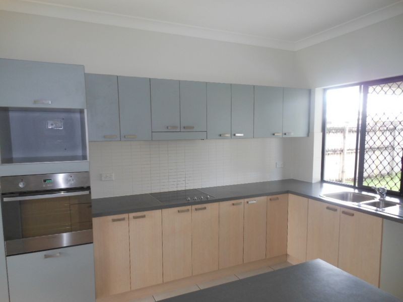 7 Goldberg Close, White Rock QLD 4868