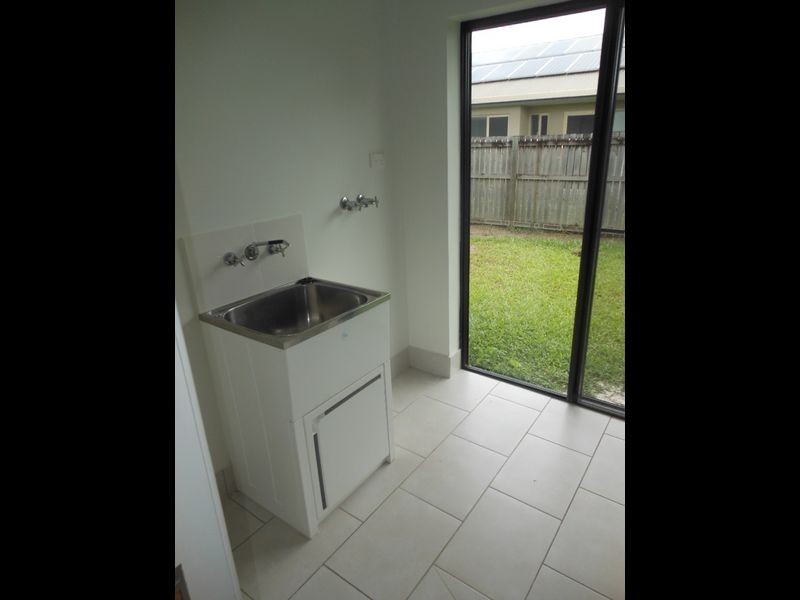 7 Goldberg Close, White Rock QLD 4868