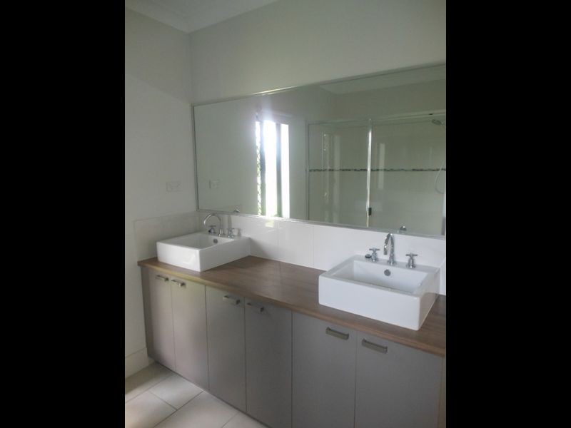 7 Goldberg Close, White Rock QLD 4868