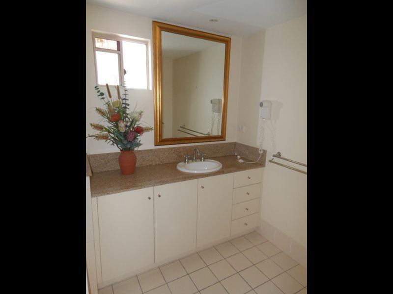 1312/2 Greenslopes Street, Cairns North QLD 4870