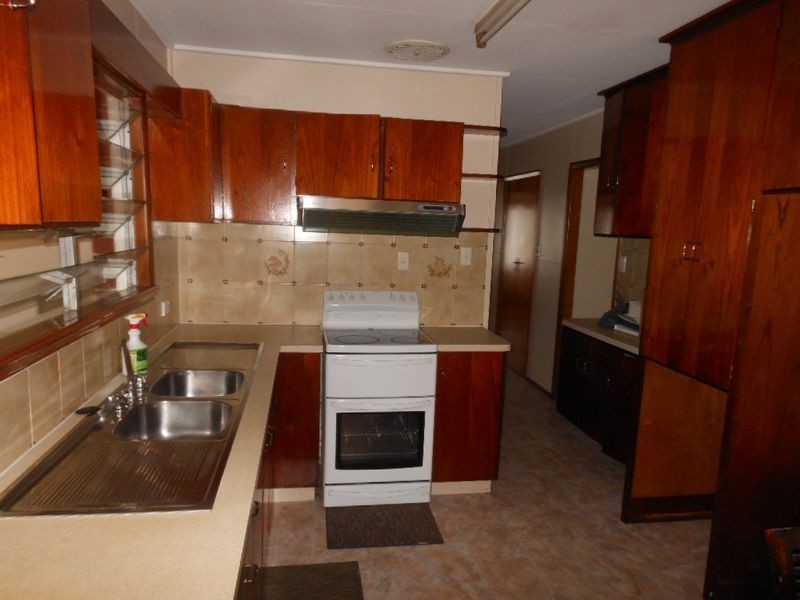 271 Aumuller Street, Westcourt QLD 4870