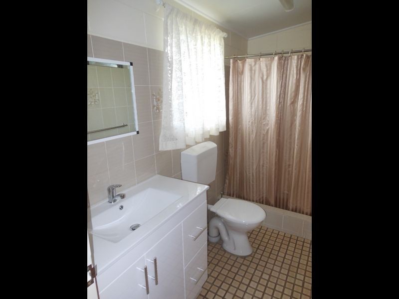 271 Aumuller Street, Westcourt QLD 4870