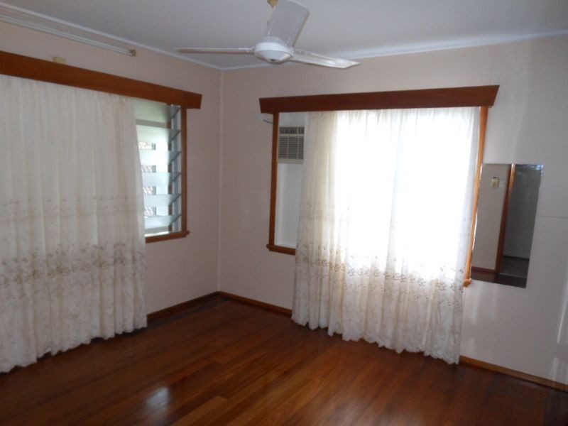 271 Aumuller Street, Westcourt QLD 4870