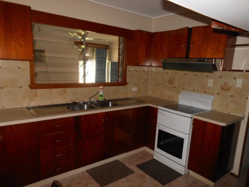 271 Aumuller Street, Westcourt QLD 4870