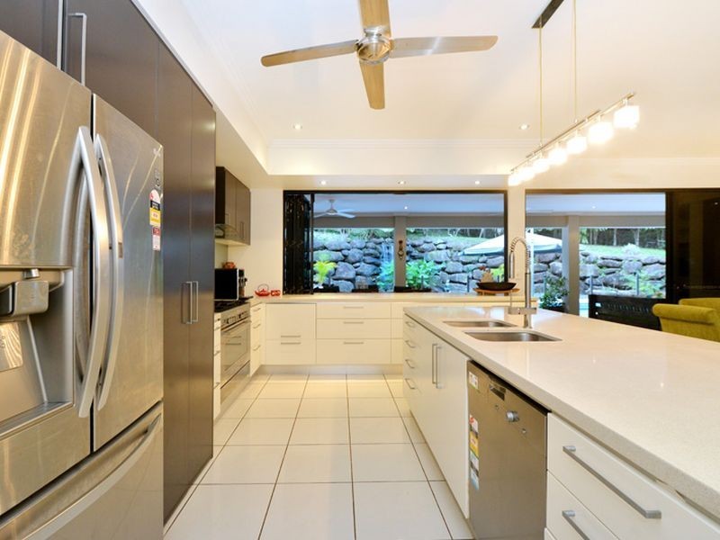 8 Celebration Close, Clifton Beach QLD 4879