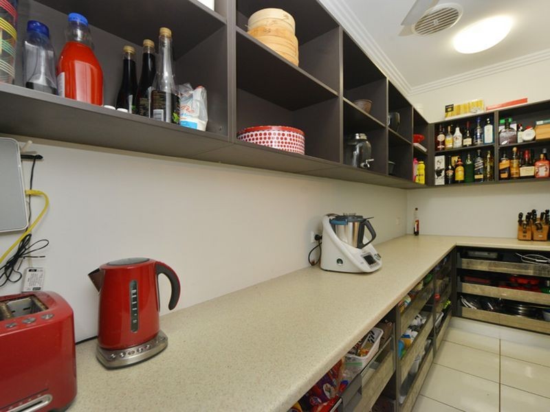 8 Celebration Close, Clifton Beach QLD 4879