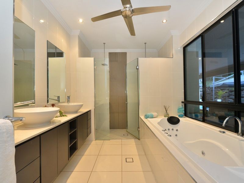 8 Celebration Close, Clifton Beach QLD 4879