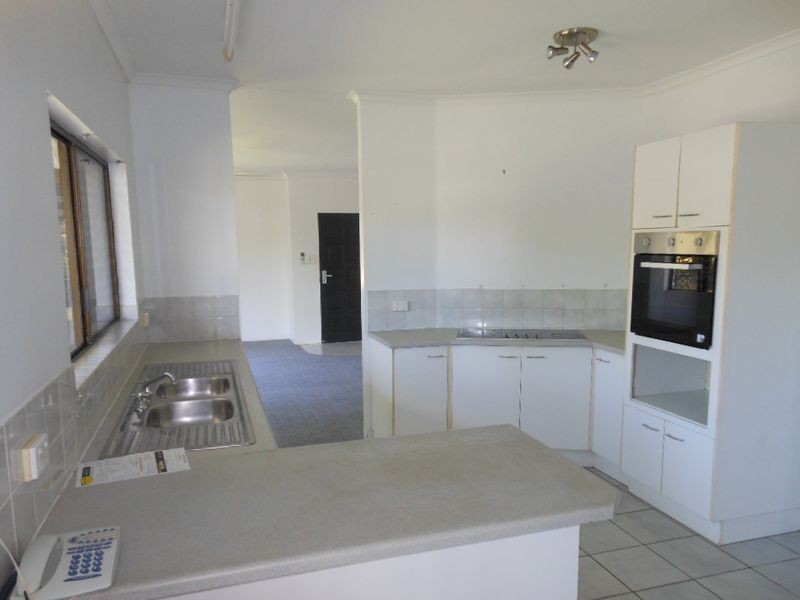 10 Robin Street, Bayview Heights QLD 4868