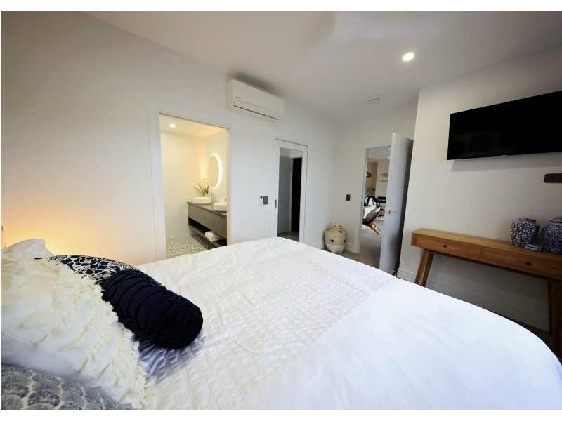 76-78 Intake Road, Redlynch QLD 4870