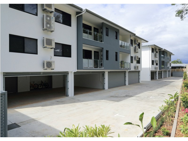 76-78 Intake Road, Redlynch QLD 4870