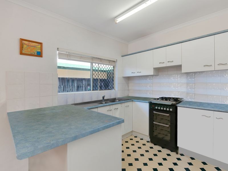 16 Silky Oak Court, Mooroobool QLD 4870