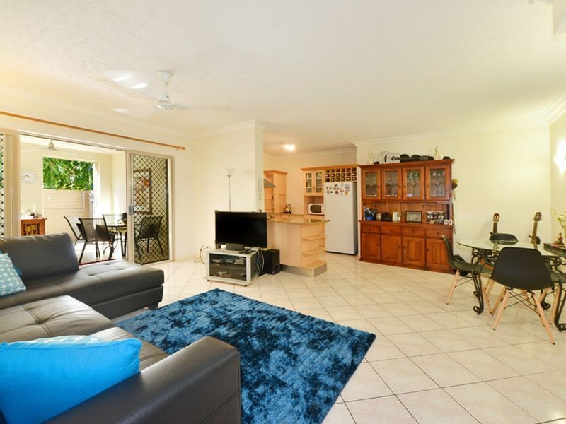 1502/2 Greenslopes Street, Cairns North QLD 4870