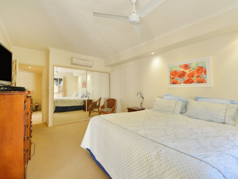 1502/2 Greenslopes Street, Cairns North QLD 4870