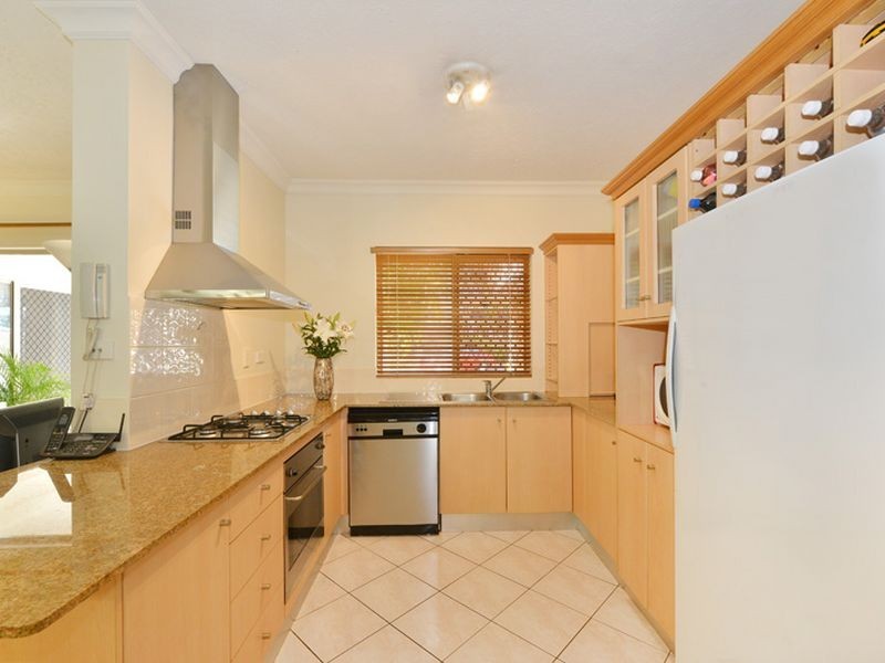 1502/2 Greenslopes Street, Cairns North QLD 4870
