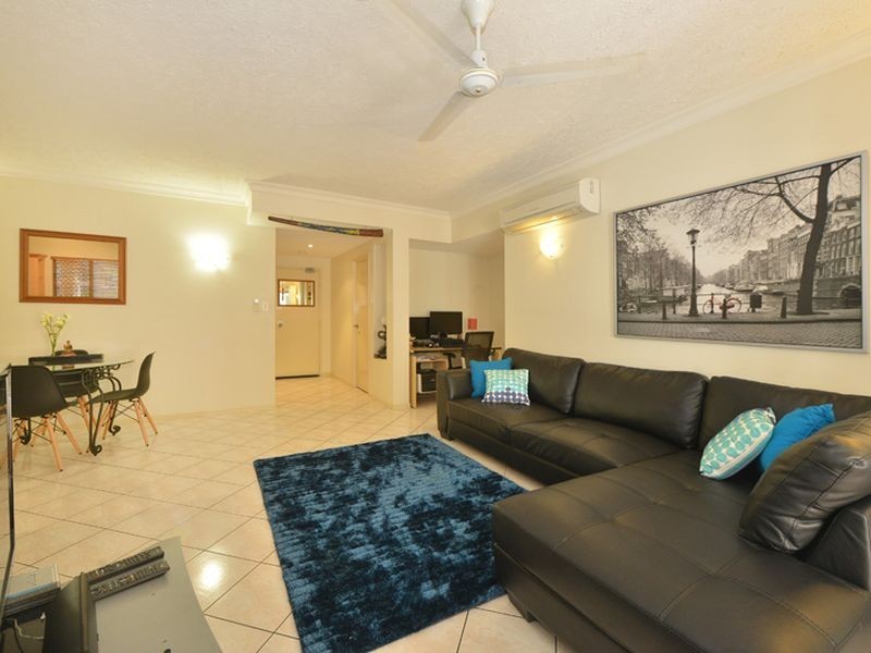 1502/2 Greenslopes Street, Cairns North QLD 4870
