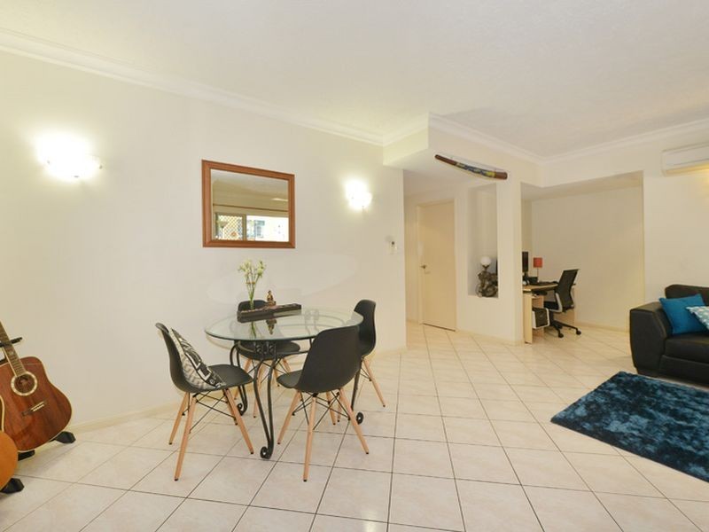 1502/2 Greenslopes Street, Cairns North QLD 4870