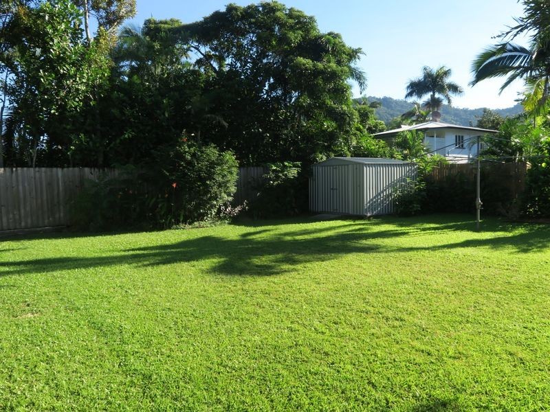 128 Upper Richardson Street, Whitfield QLD 4870