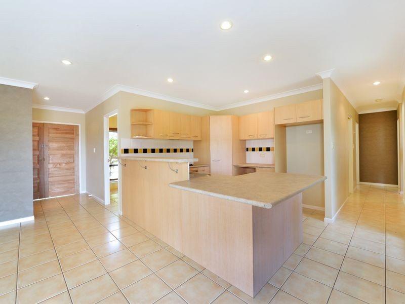 19 Findlay Street, Brinsmead QLD 4870