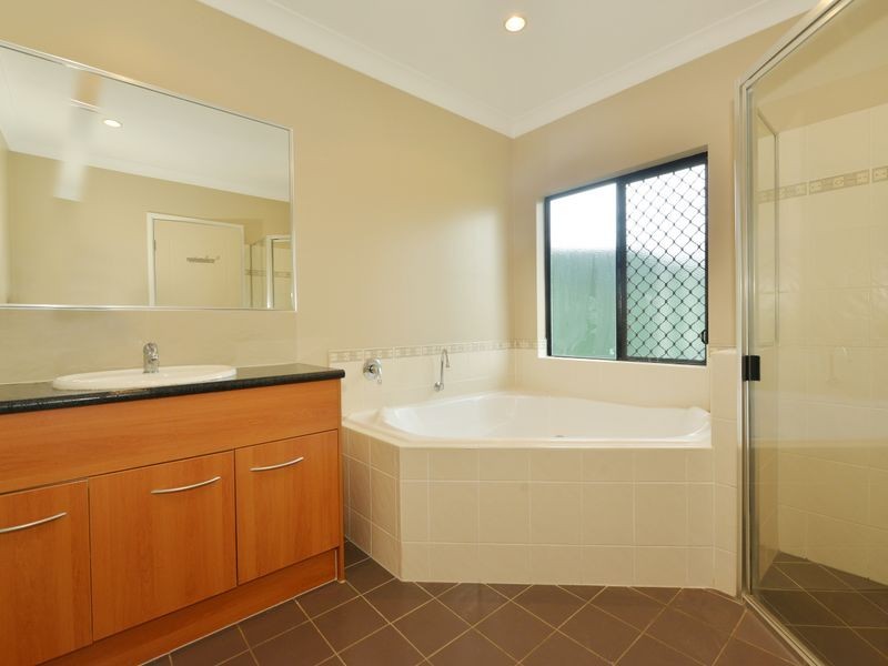 19 Findlay Street, Brinsmead QLD 4870