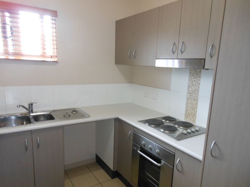 119/22 Ward Street, Mooroobool QLD 4870