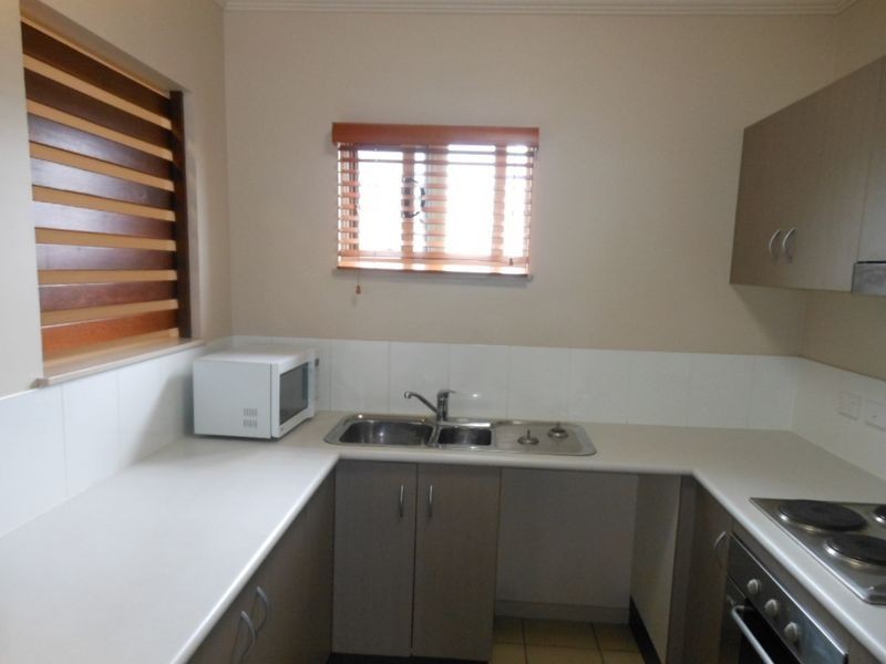 119/22 Ward Street, Mooroobool QLD 4870