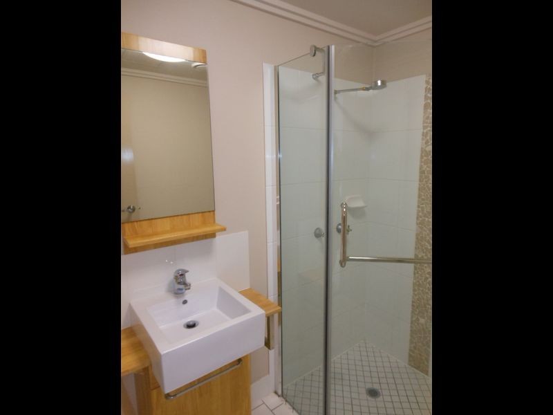 119/22 Ward Street, Mooroobool QLD 4870