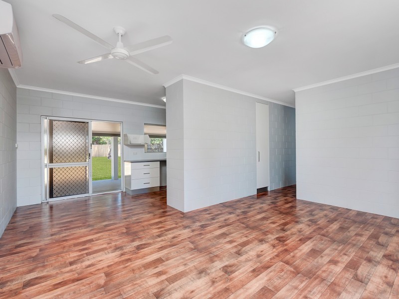 8 Goldwyn Close, White Rock QLD 4868