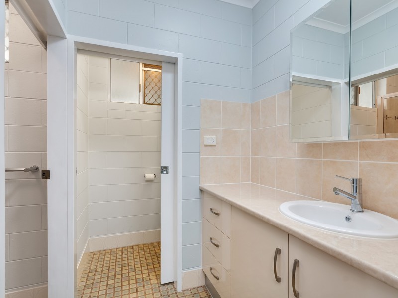 8 Goldwyn Close, White Rock QLD 4868
