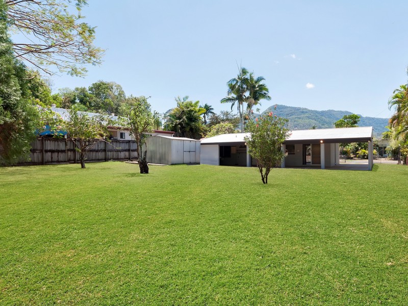 8 Goldwyn Close, White Rock QLD 4868