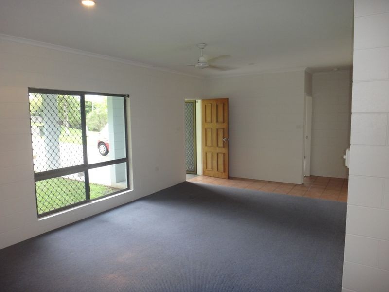 14 Henderson Close, Kanimbla QLD 4870