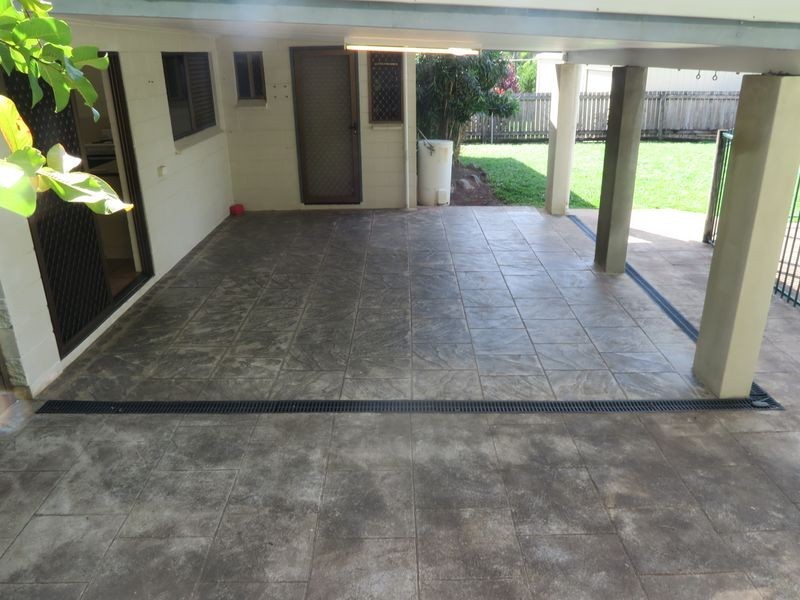 14 Henderson Close, Kanimbla QLD 4870