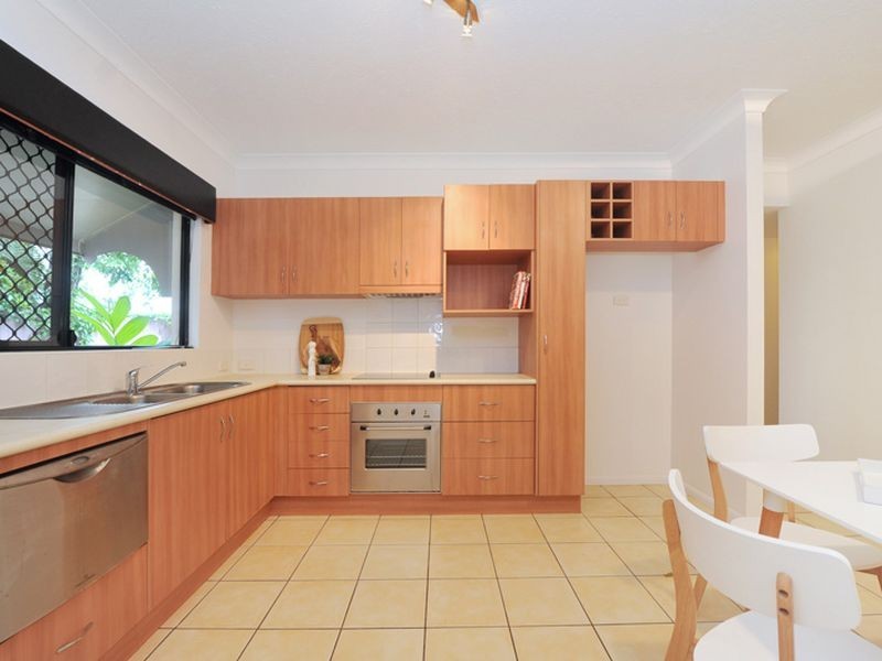 4/6 Short Street, Redlynch QLD 4870