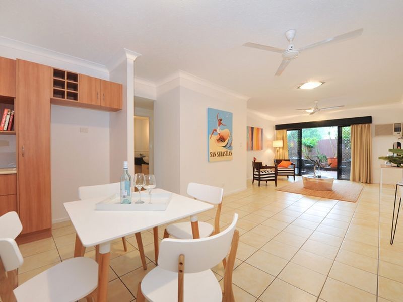 4/6 Short Street, Redlynch QLD 4870