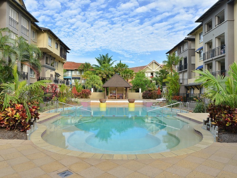 1125/2 Greenslopes Street, Cairns North QLD 4870