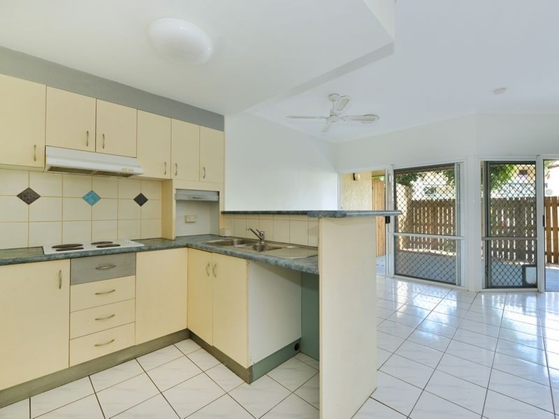 15/10 Brown Street, Woree QLD 4868