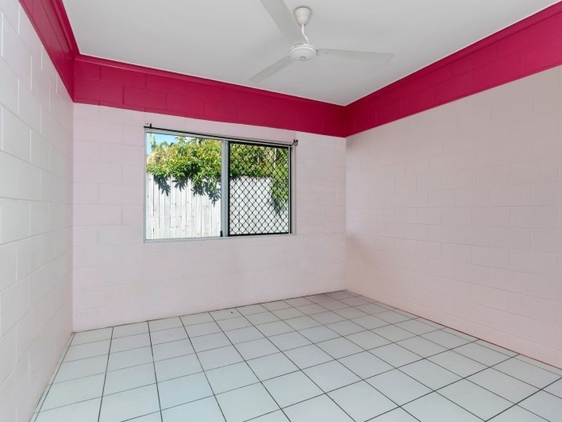 152 Robert Road, Bentley Park QLD 4869