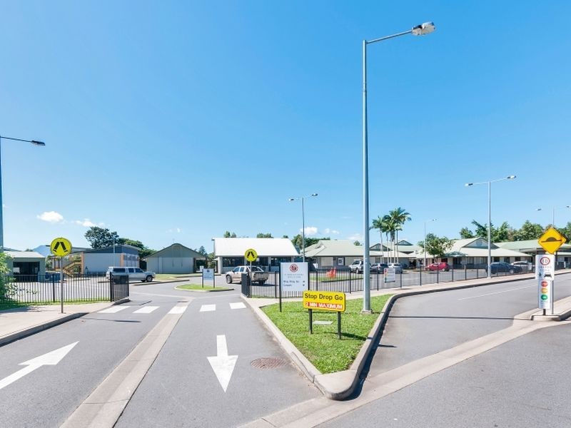 152 Robert Road, Bentley Park QLD 4869