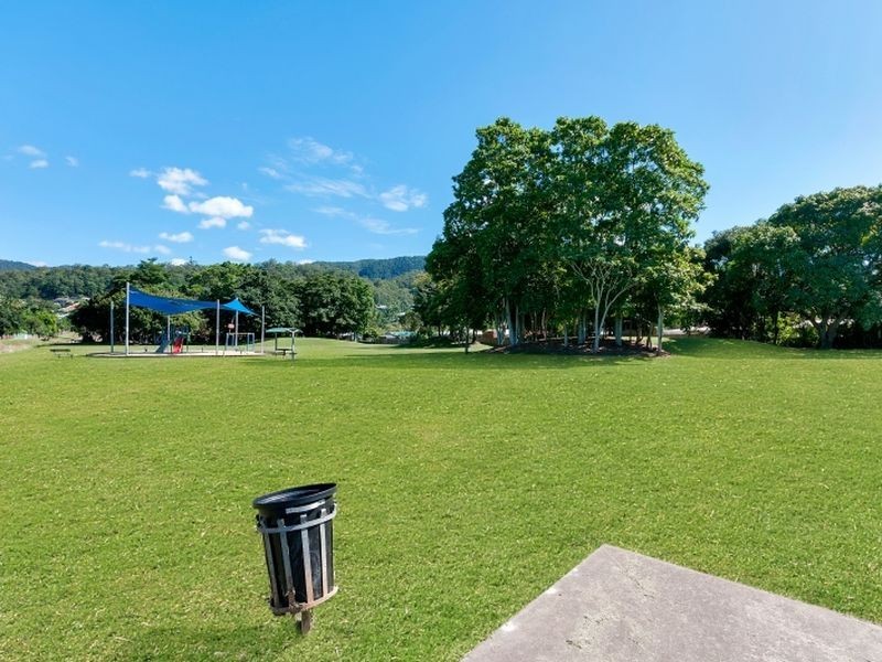 152 Robert Road, Bentley Park QLD 4869