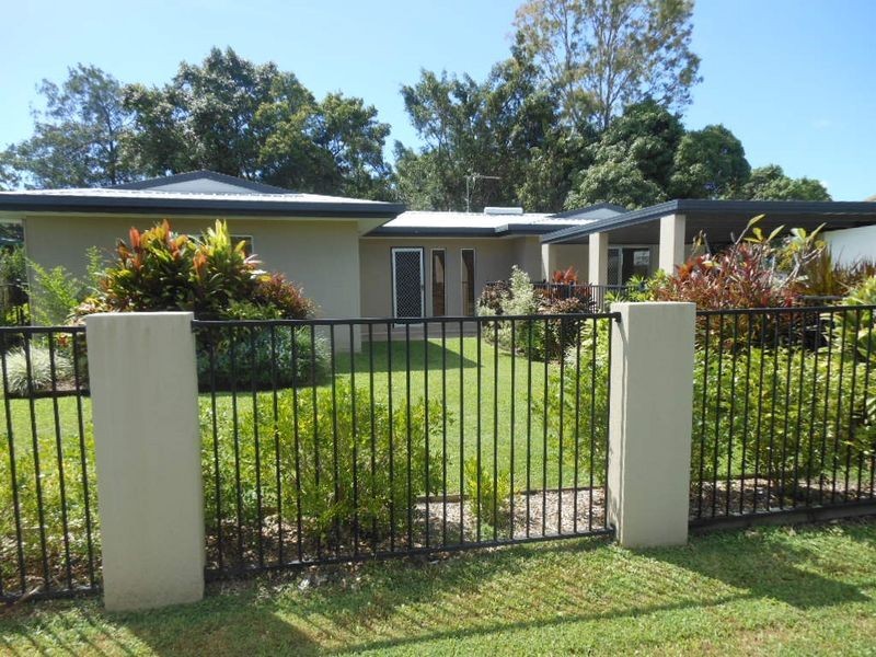 6 Trucano Close, Whitfield QLD 4870