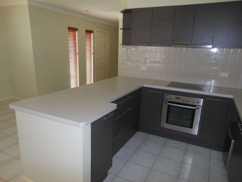 6 Trucano Close, Whitfield QLD 4870