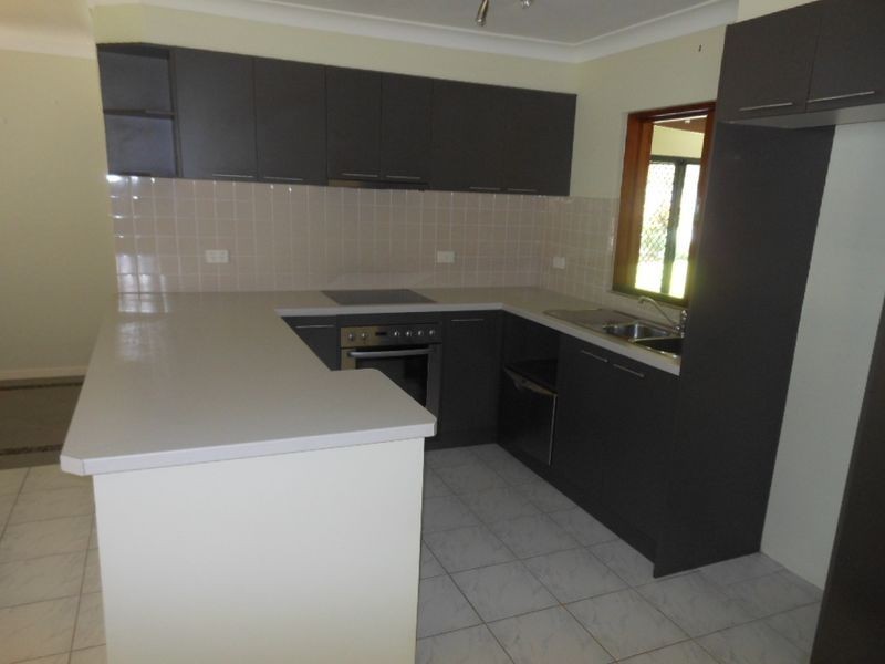 6 Trucano Close, Whitfield QLD 4870