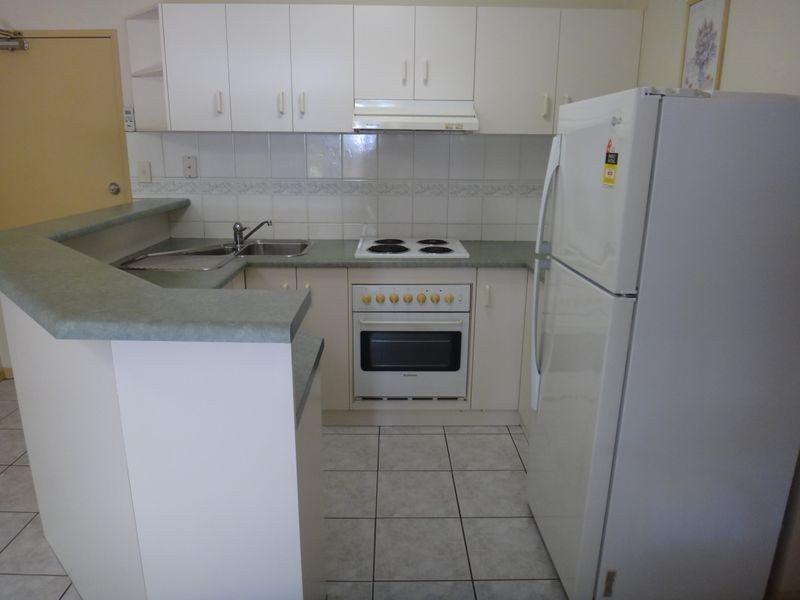 3/19 Mahogany Drive, Mooroobool QLD 4870