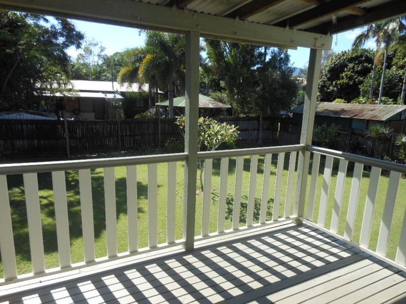 40 Jones Street, Westcourt QLD 4870