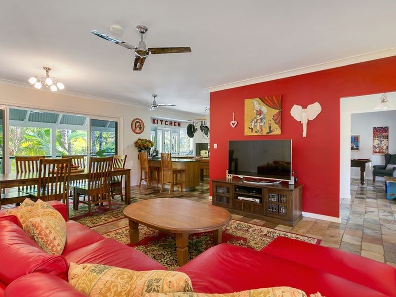 103-105 Arthur Lyons Drive, Redlynch QLD 4870