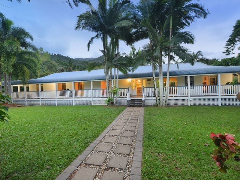 103-105 Arthur Lyons Drive, Redlynch QLD 4870