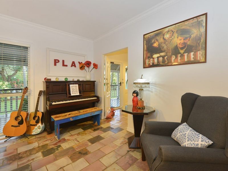 103-105 Arthur Lyons Drive, Redlynch QLD 4870