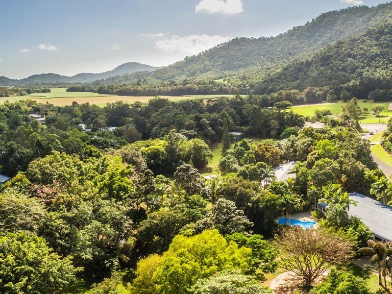 103-105 Arthur Lyons Drive, Redlynch QLD 4870