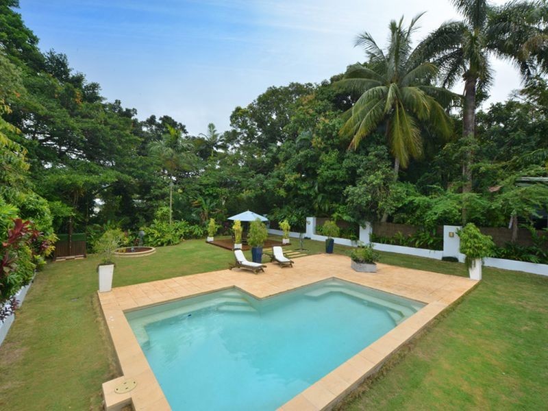 153 Jensen Street, Whitfield QLD 4870