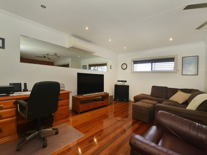 153 Jensen Street, Whitfield QLD 4870