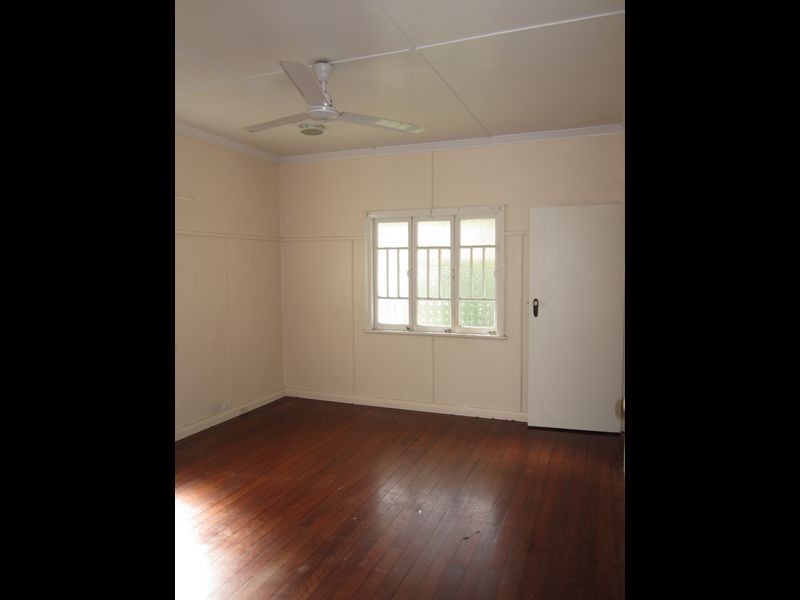 37 MacNamara, Manunda QLD 4870